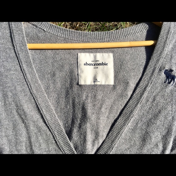 Abercrombie Cardigan - Picture 2 of 2